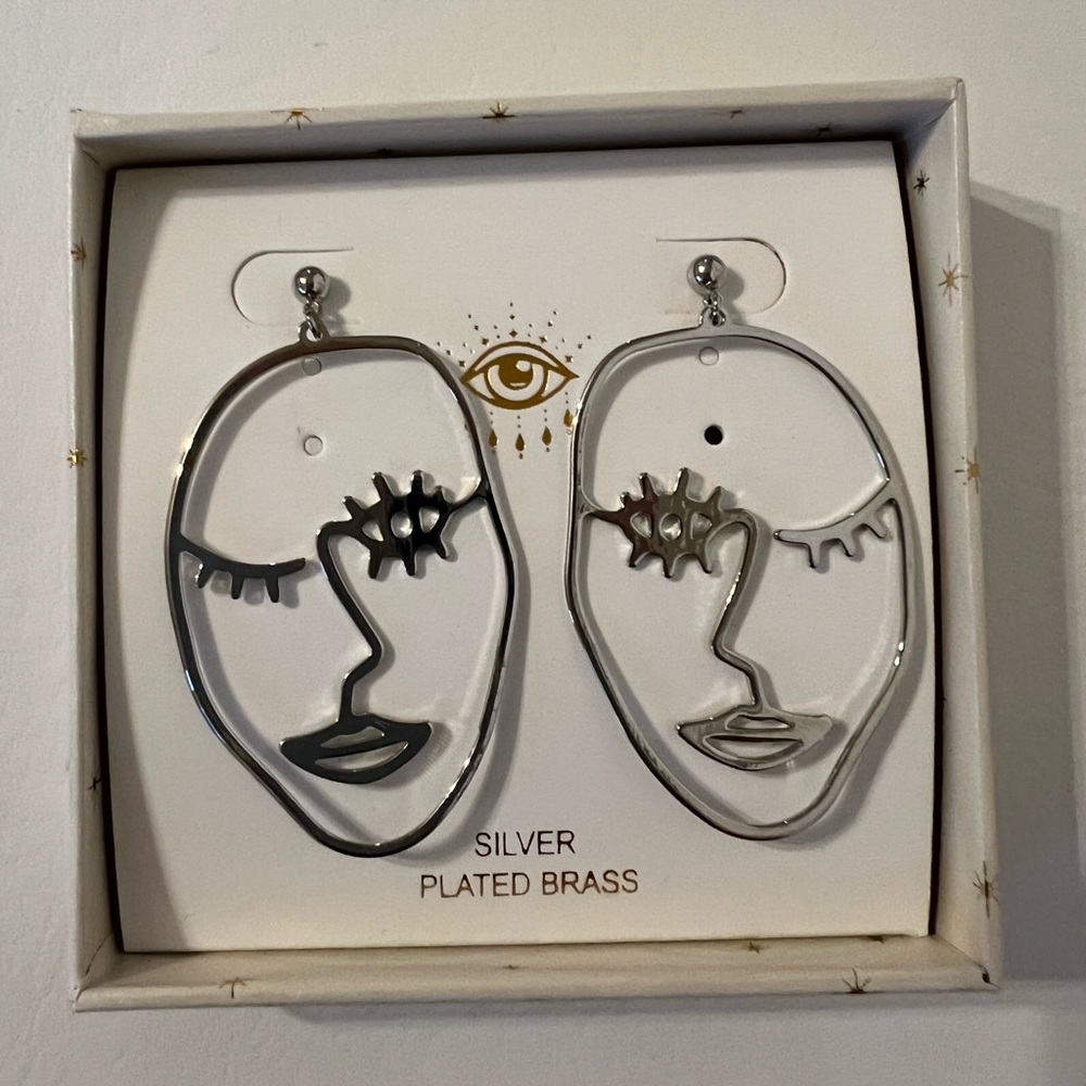 Eye Candy Face Me Earrings